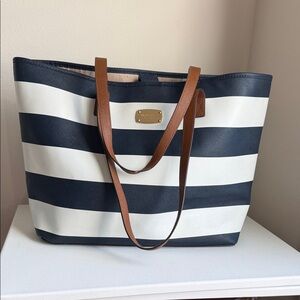 Michael Kors Jet Set Leather Tote
